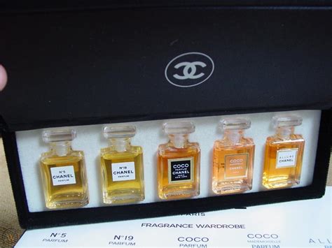 parfum miniaturen chanel|chanel perfume mademoiselle set.